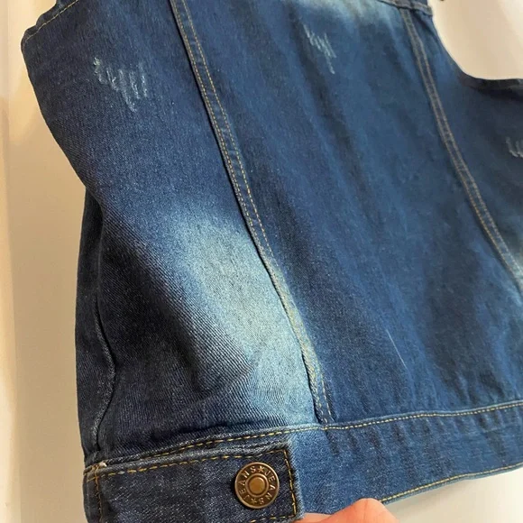 NWT Women’s Blue Denim Vest - Picture 5 of 6